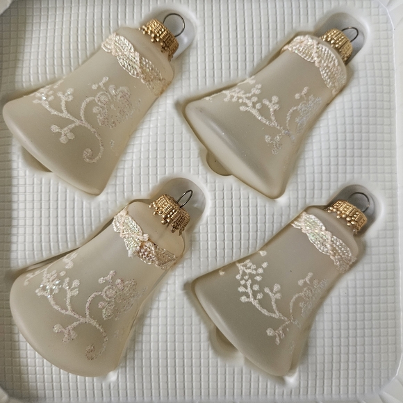 Vintage Christmas By Krebs Nostalgia Bell Glass Ornaments - Picture 5 of 11